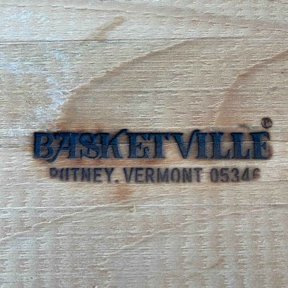 Vintage Large Basketville picnic basket or Snack Basket